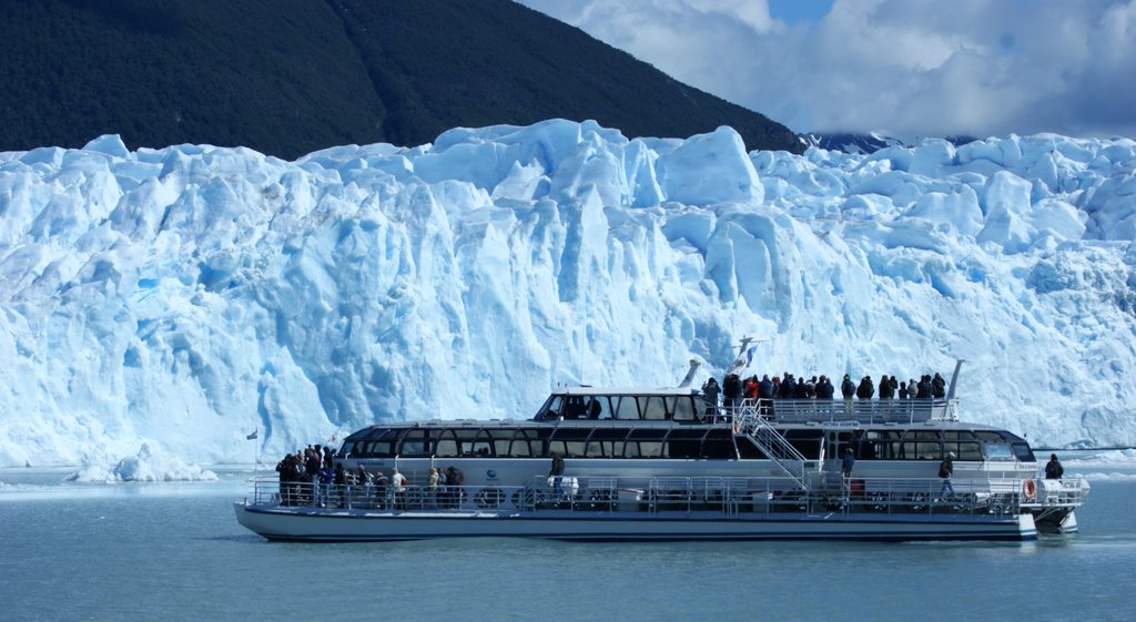 Perito Moreno Tour Boat.