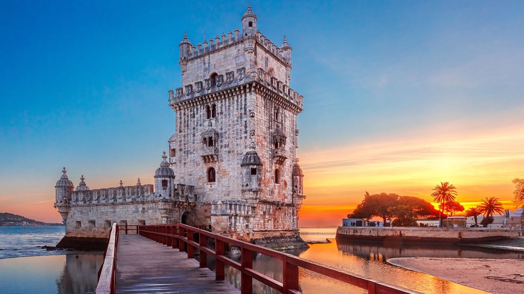 Explore Belém and Cascais  (With Road Book)