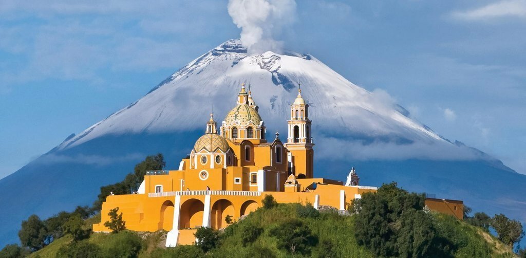 Corn and markets in the magical town of Cholula