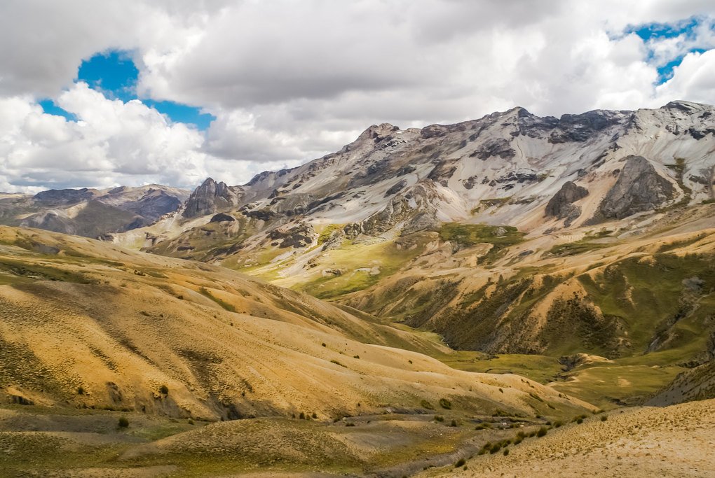 The mountainous region around Ausangate