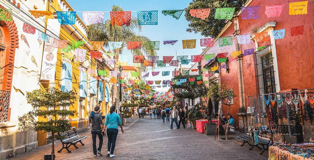 Roam in the animated streets of Guadalajara