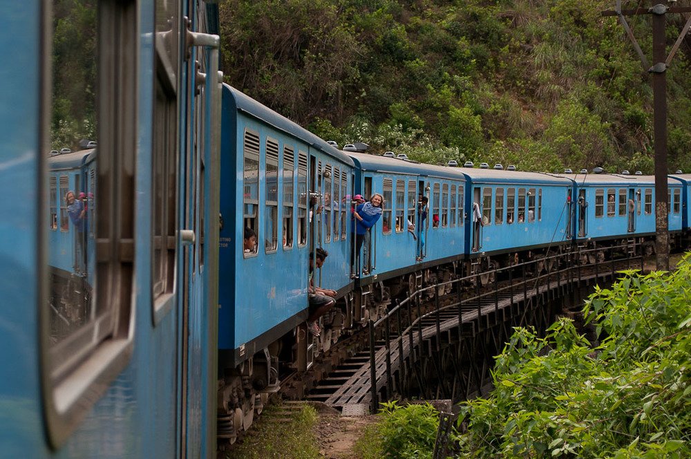 Train to Nuwara Eliya