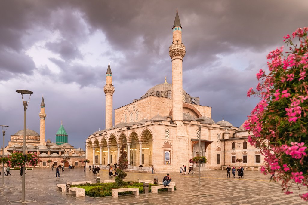 The Selimiye Mosque and Mevlana Museum in the background of Konya's central square
