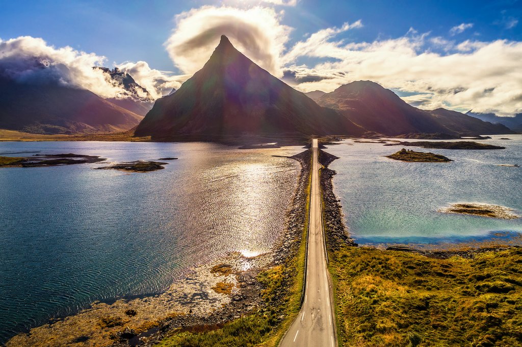 Driving the Lofoten Islands in autumn