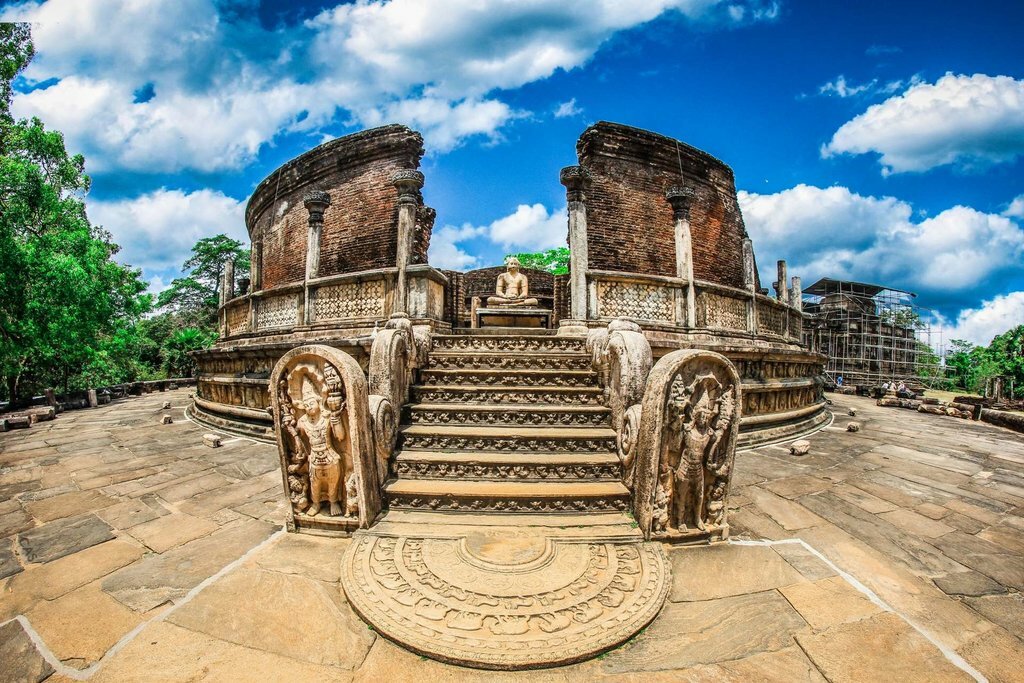 Families in Sigiriya