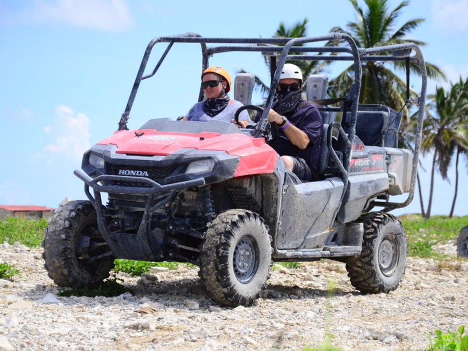 Bayahibe 4x4 Buggy y Monkeyland Experience