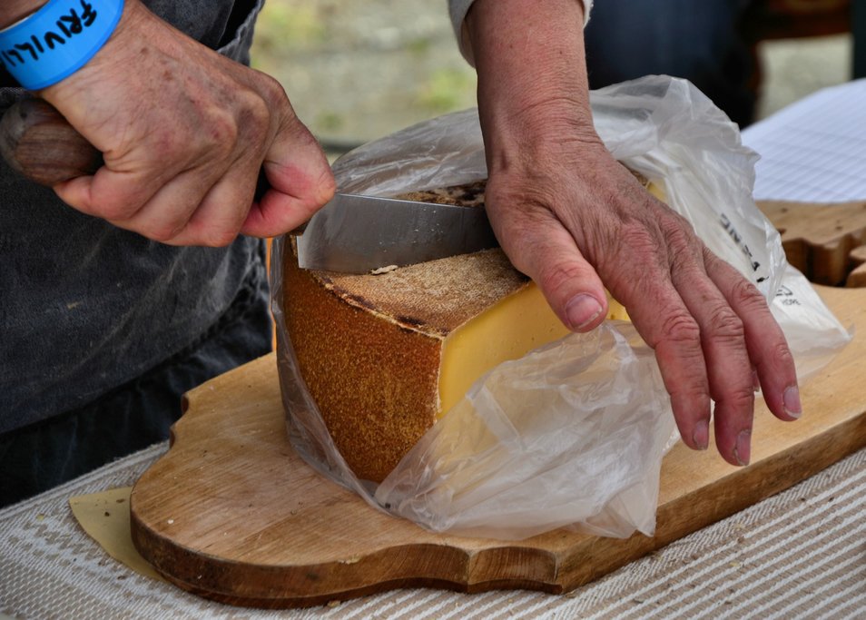 Traditional Undredal goat cheese 