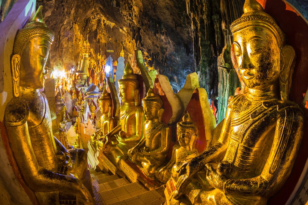 Golden Buddha statues in Pindaya Cave
