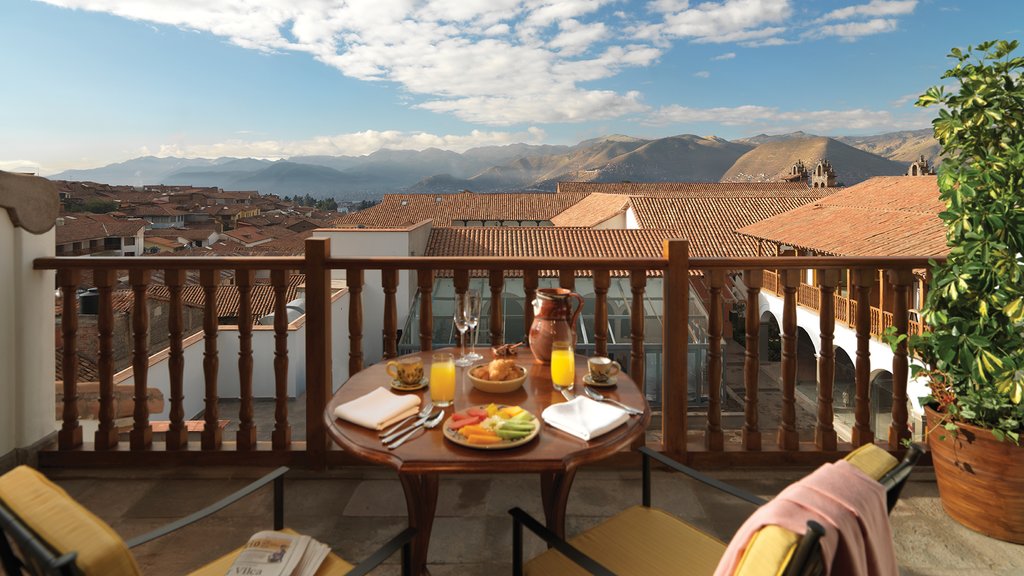 Gourmet breakfast served on a balcony at Belmond Palacio Nazarenas (Photo courtesy of Belmond Palacio Nazarenas)