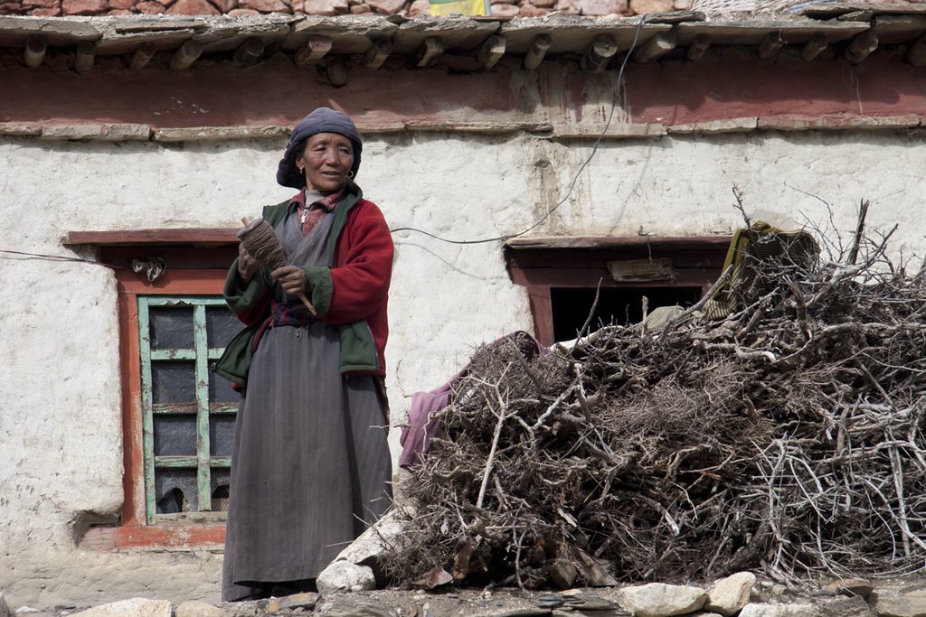 Local woman in Nar Phu