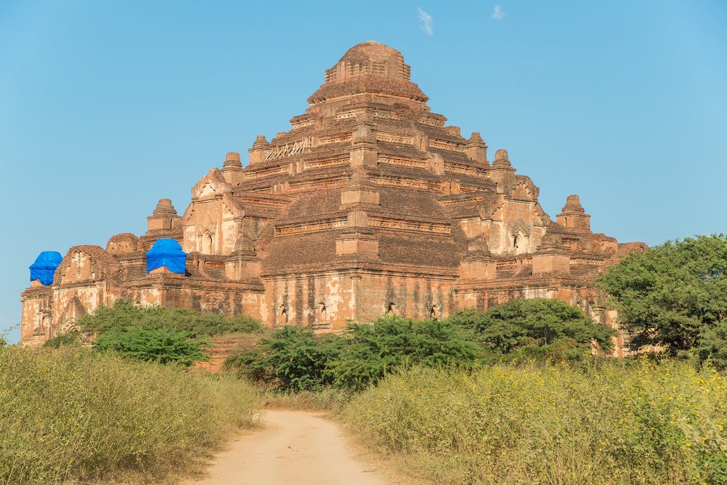 Dhammayangyi temple, the largest pagoda in Bagan