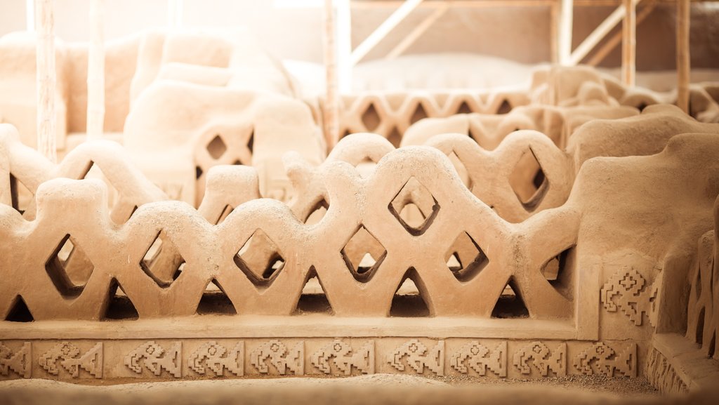 The rhombus wall decorations on the Nik-An citadel are representations of the importance of fishing nets