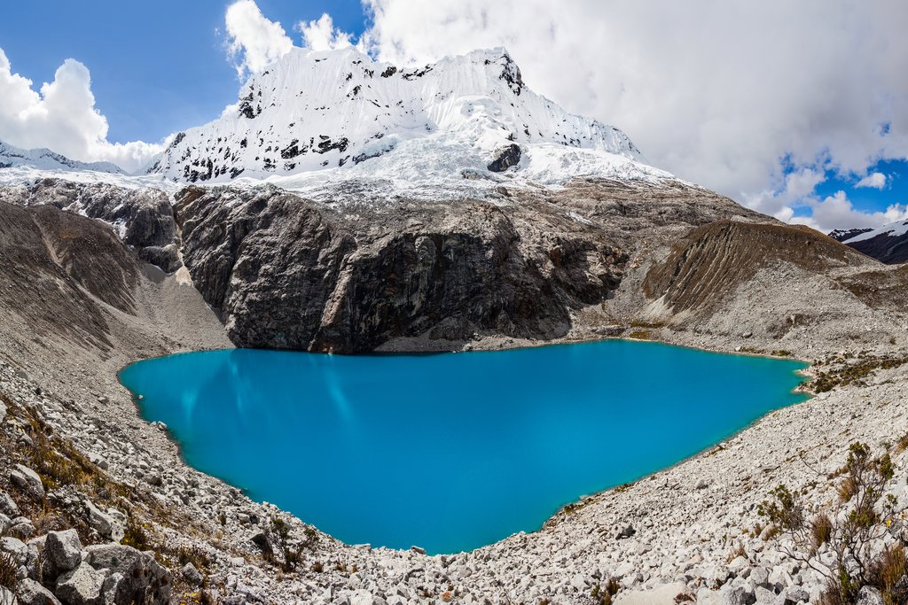 Laguna 69 and Chakrarahu mountain