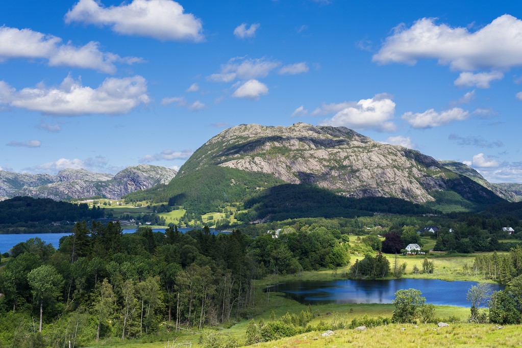 Take in breathtaking scenery in the Norwegian highlands