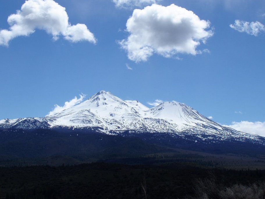 Mount Shasta from Yellow Butte (By Mary-Lynn, CC 2.0)