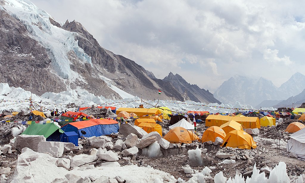 Everest Base Camp in spring, the best time to climb Everst