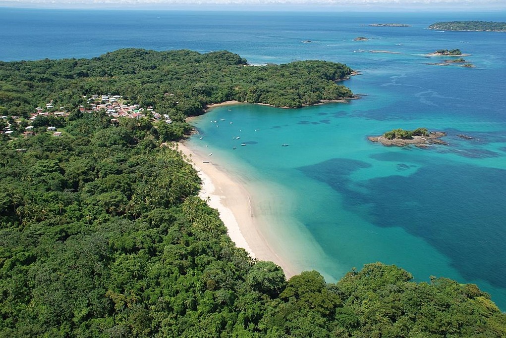 Peral islands beach