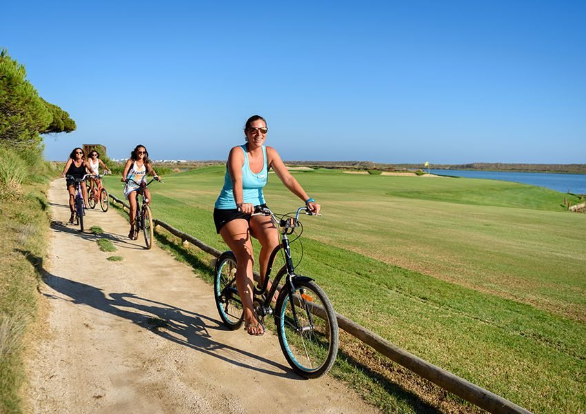 Bike along the eco-trail by the Ria Formosa lagoons