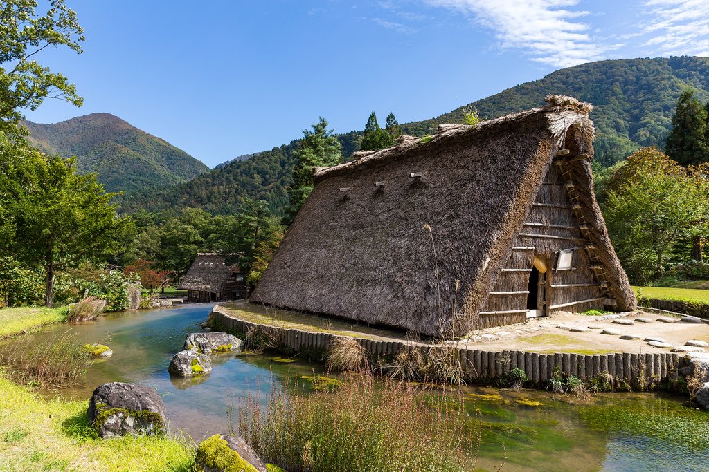 Gassho-zukuri farmhouses in Gokayama