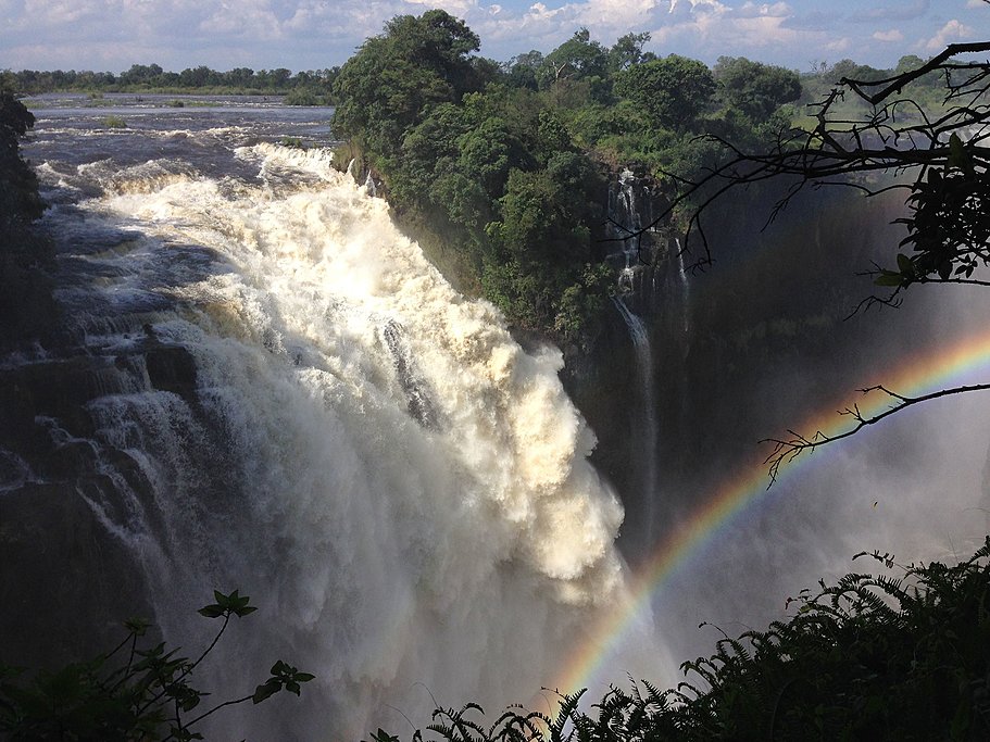 The powerful Victoria Falls