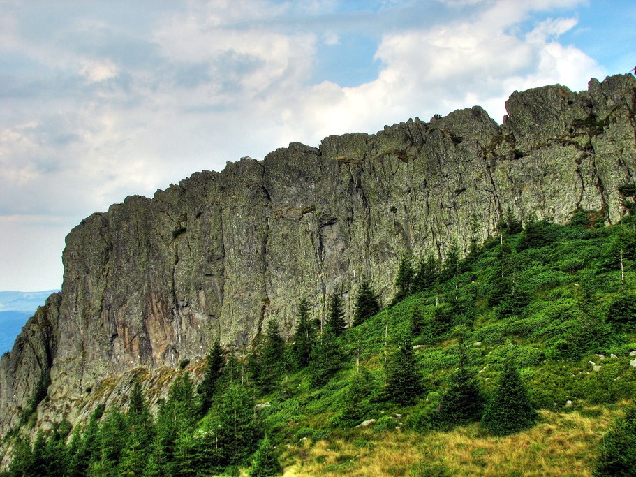Gutai Mountains