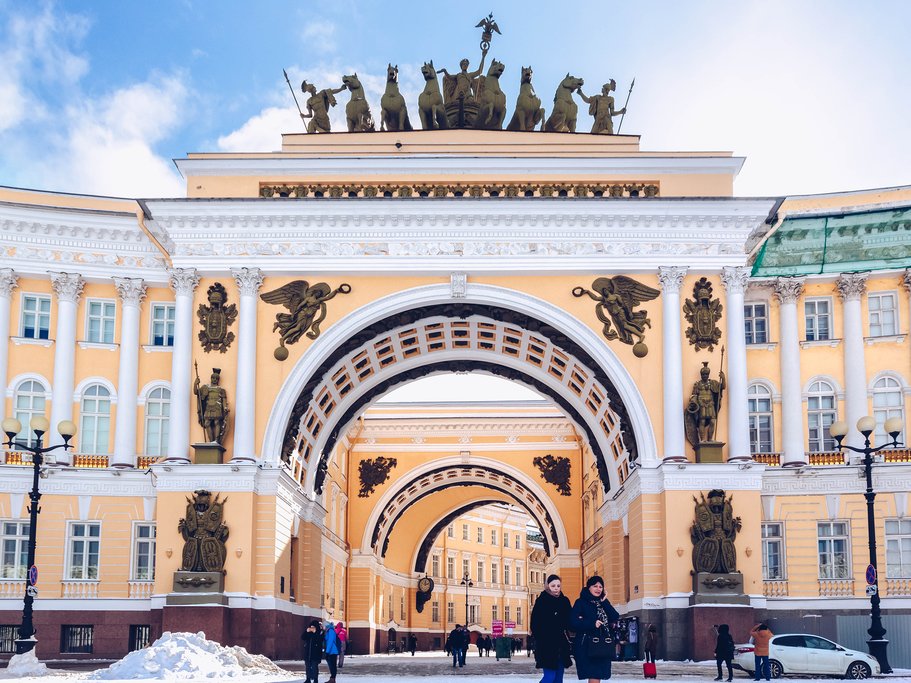 Arch of General Staff in Palace Square
