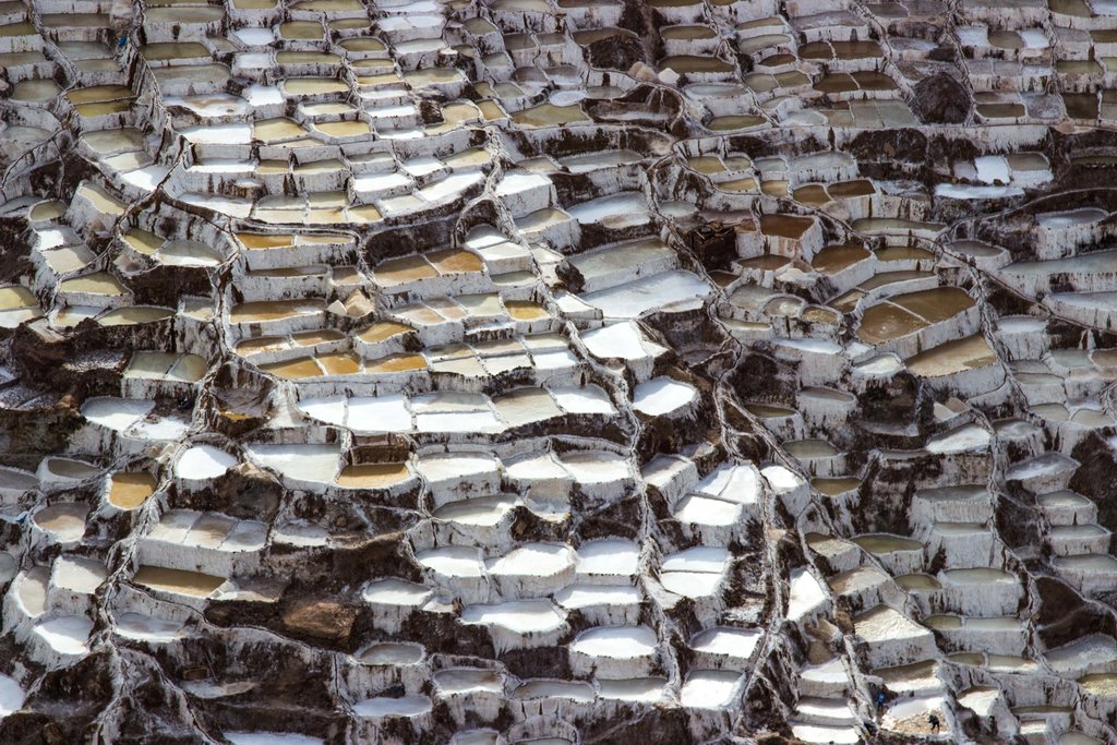 The salt pans of Maras produce salt using Inca technology © Kiki Deere