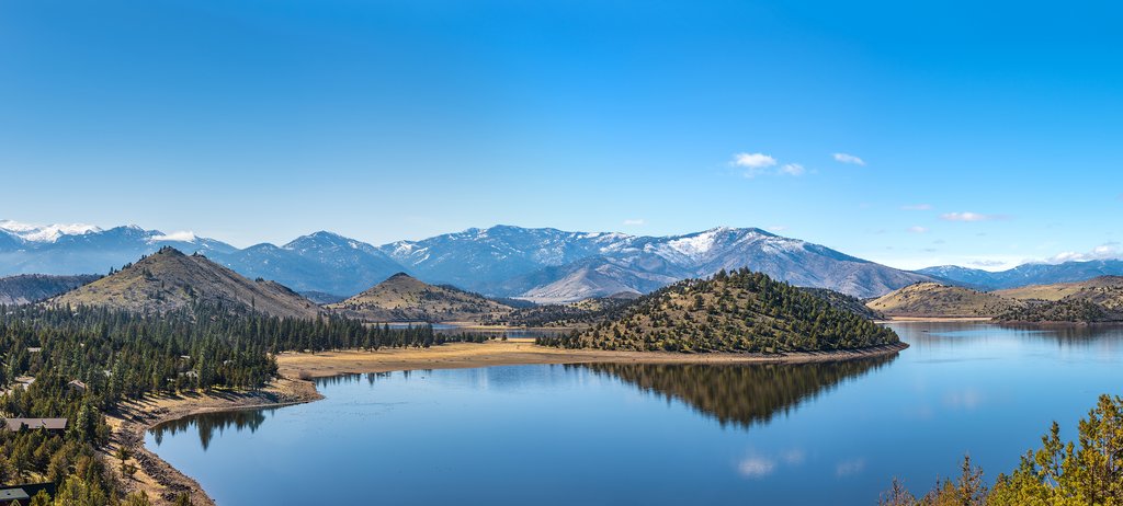 Panorama of Lake Shasta
