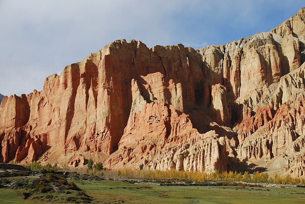 Stunning colors of the cliffs at Drakmar