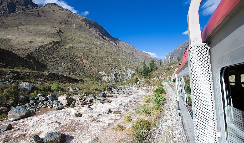 Peru Rail from Cuzco to Machu Picchu (Peru)