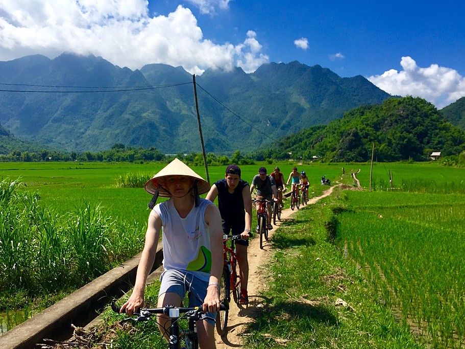 Biking in Mai Chau