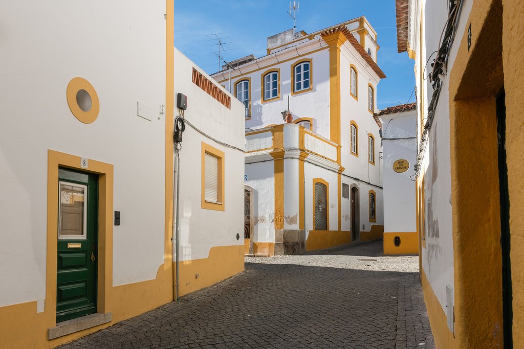 Charming streets of Evora