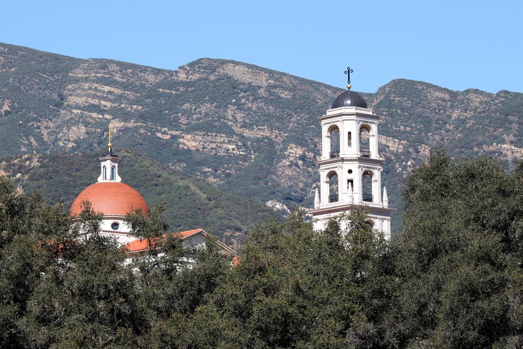 Ojai's surrounding mountains