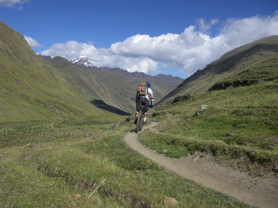Descending on single track in the Sacred Valley