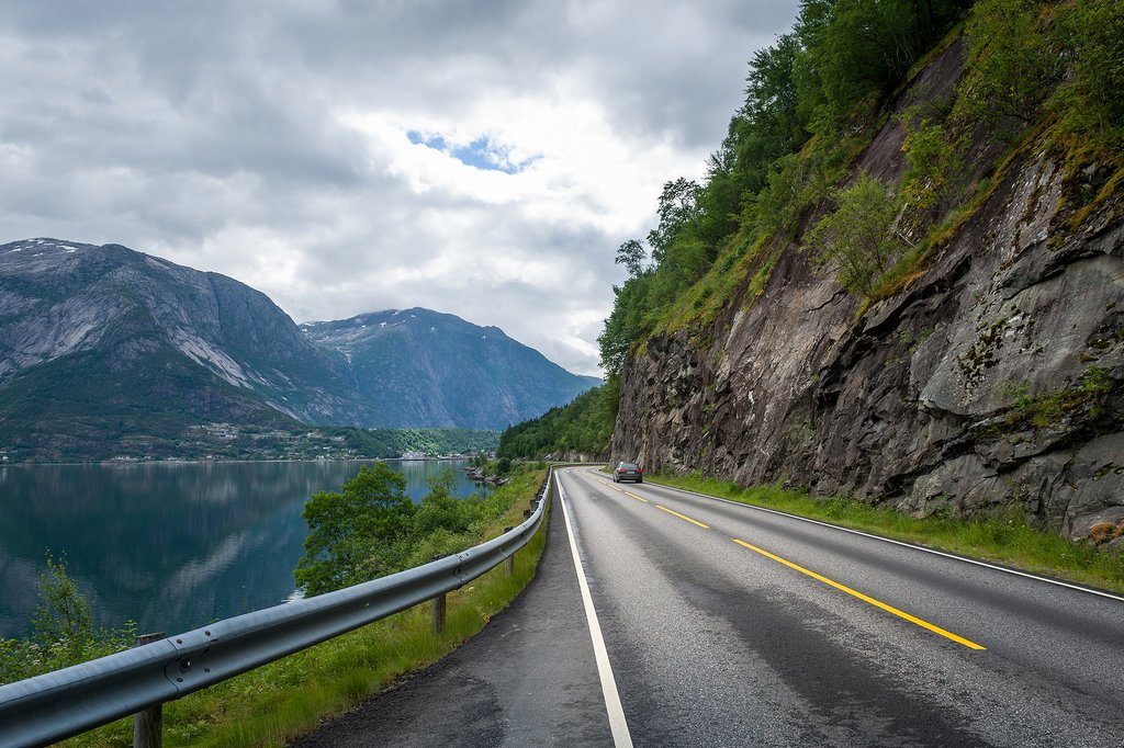 Drive to the airport for your return trip home.