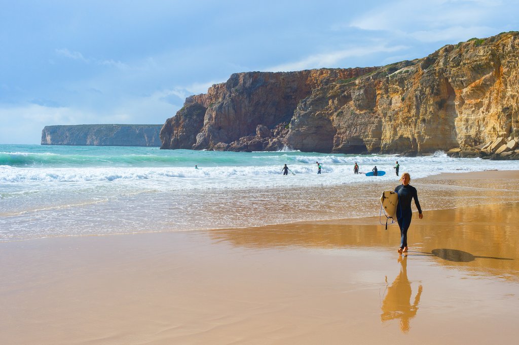 Surfs up in Sagres!