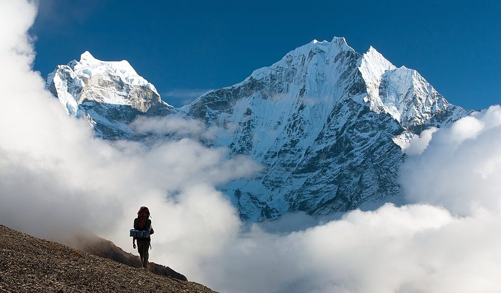 Kangtega And Thamserku With Tourist - Beautiful Mounts Above The