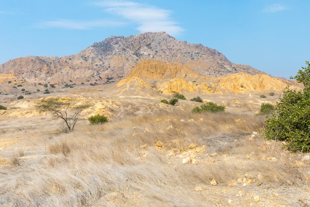 Arid landscapes surrounding Tucume