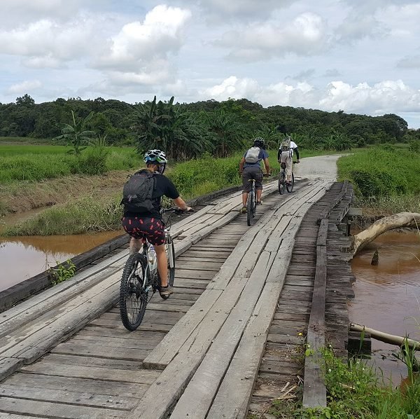 Cycling the "Headhunter Heartland" - 7 Days