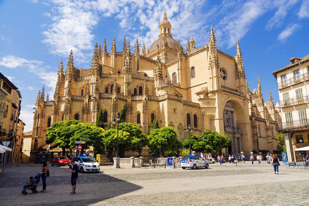 Blue skies over Segovia Cathedral