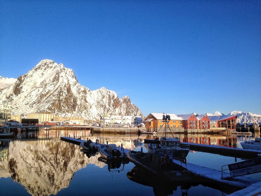 Svolvær's picturesque setting