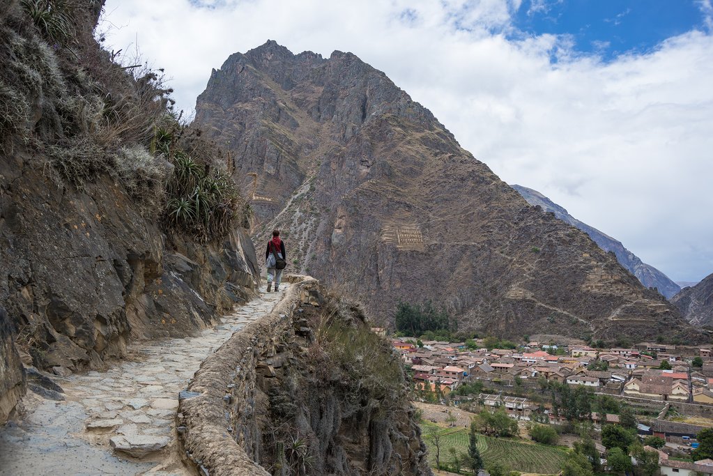 Explore the Inca Trails above the archaeological site at Ullantaytampu