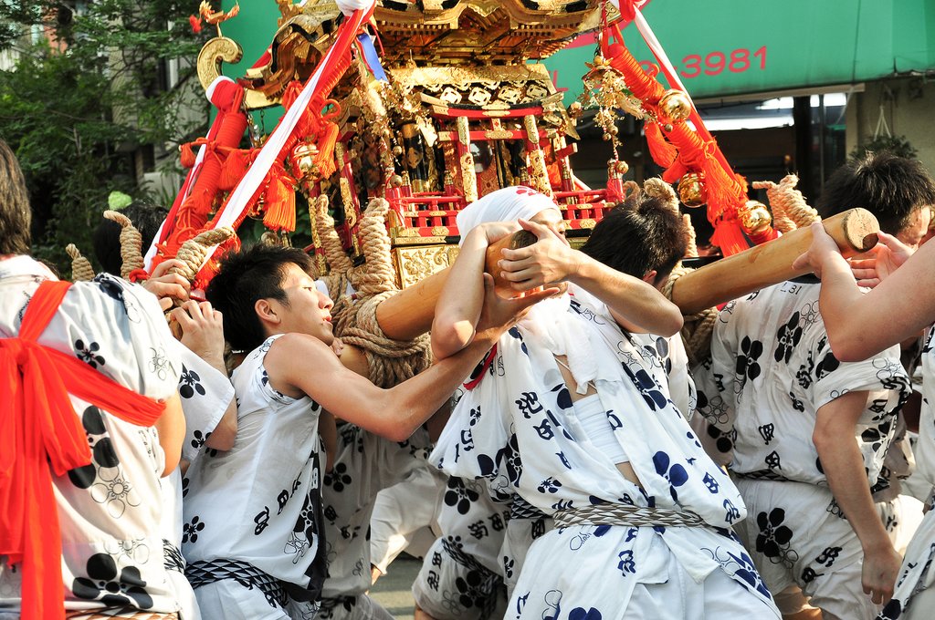 tenjin matsuri