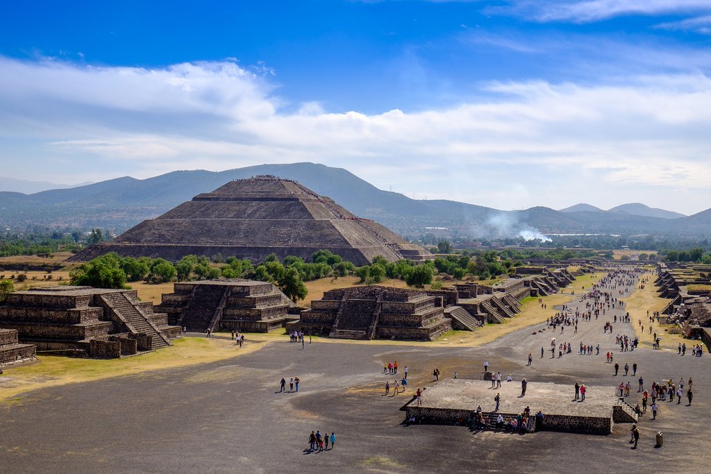 View of the Pyramid of the Sun and the Avenue of the Dead