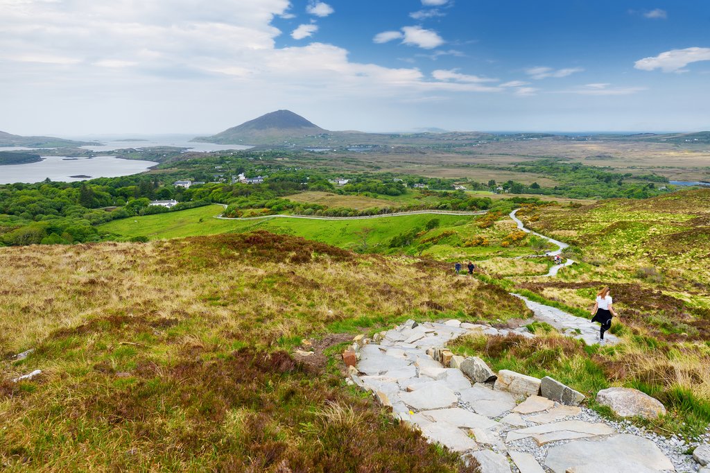 Hiking Diamond Head in Connemara National Park