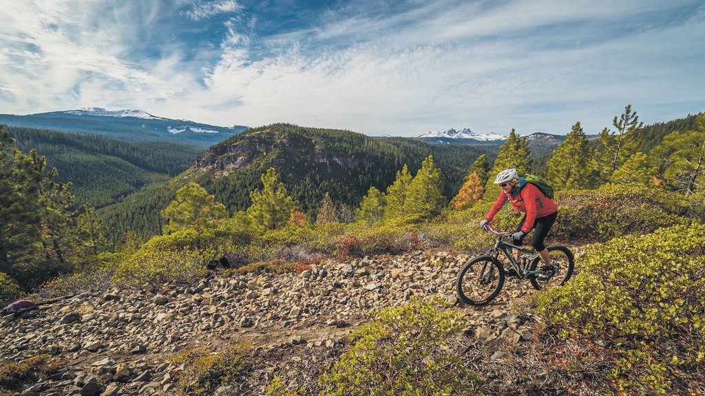 Mountain biking in Bend (Photo courtesy of VisitBend.org)