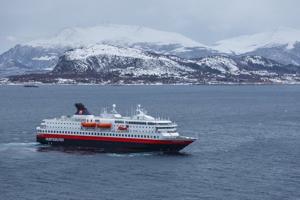 Ride the mighty Hurtigruten to Tromsø