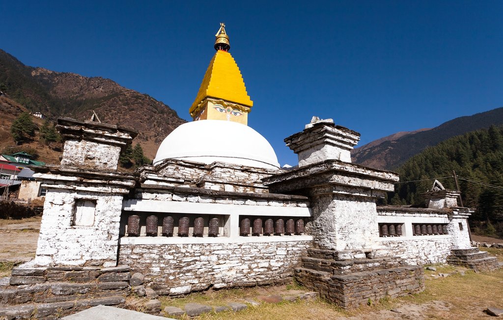 Stupa outside Junbesi village