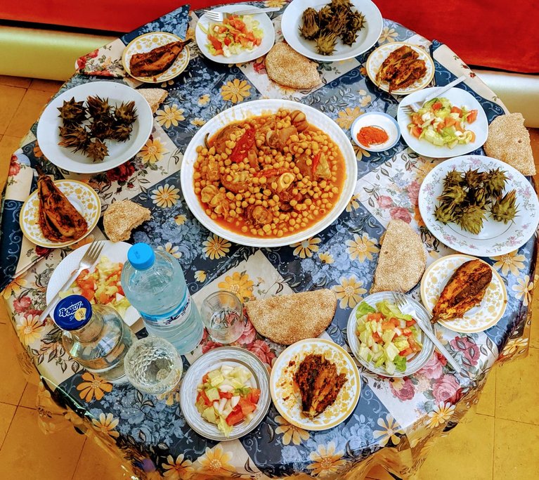 Moroccan lunch with a local family in Sefrou