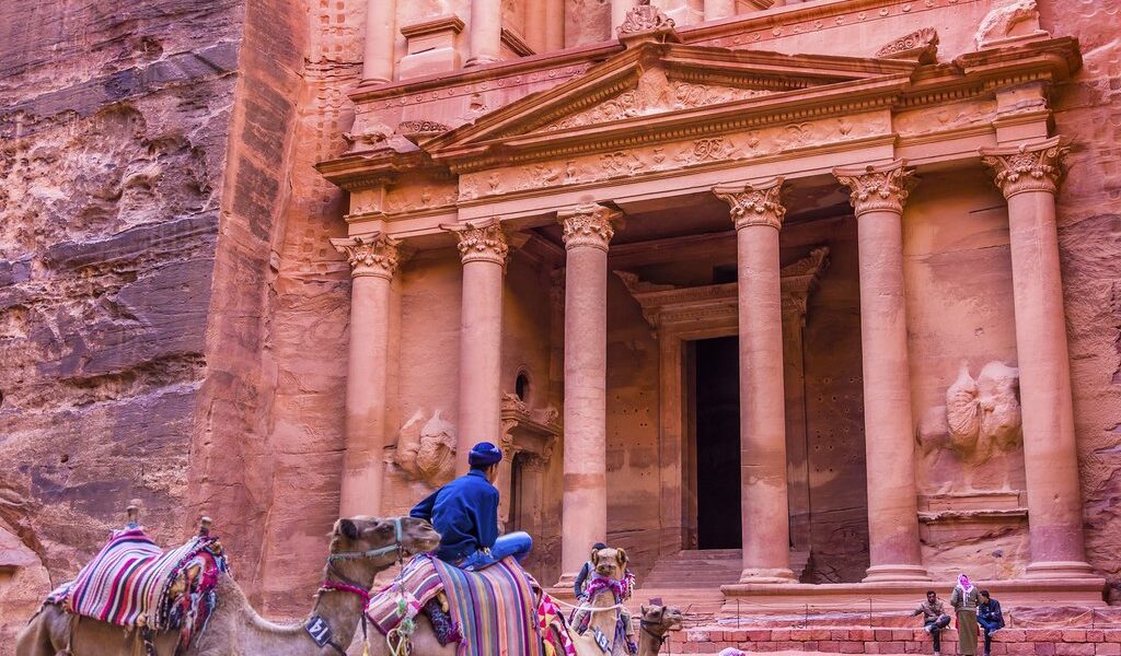 big-de5c279ed5b8567559511b7904eec7b3